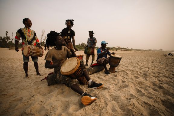 Tocando en la playa
